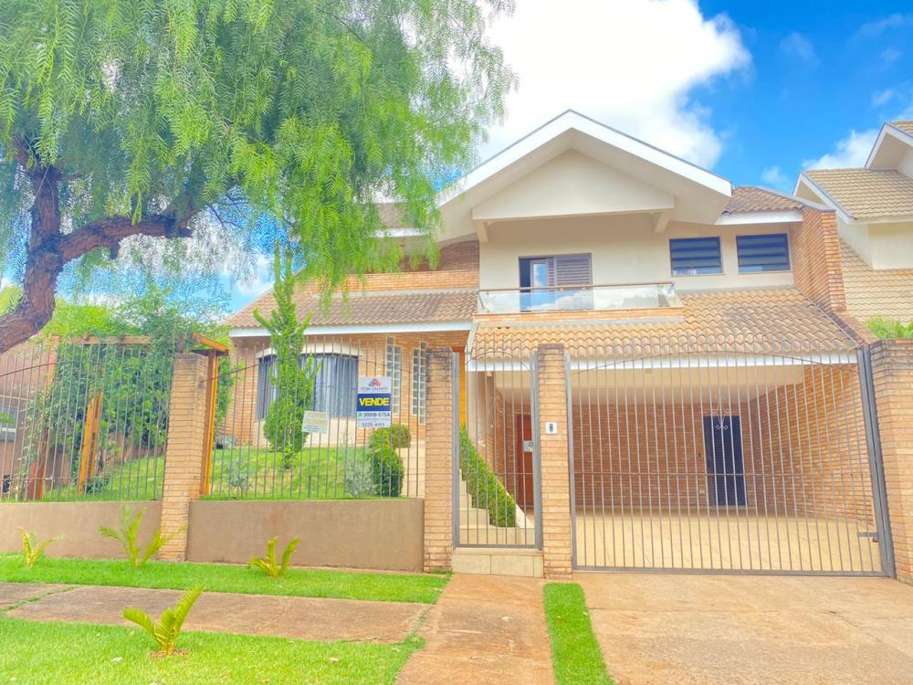Maringa Casa Venda R$1.350.000,00 4 Dormitorios 2 Suites Area do terreno 461.70m2 Area construida 340.03m2 Maringa Casa Venda R$1.350.000,00 4 Dormitorios 2 Suites Area do terreno 461.70m2 Area construida 340.03m2