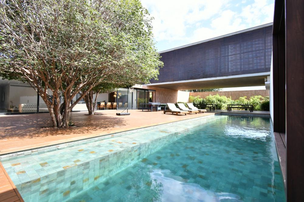 Maringa casa Venda R$5.500.000,00 Condominio R$2.000,00 5 Dormitorios 5 Suites Area do terreno 1167.11m2 Area construida 1078.74m2 Maringa casa Venda R$5.500.000,00 Condominio R$2.000,00 5 Dormitorios 5 Suites Area do terreno 1167.11m2 Area construida 1078.74m2