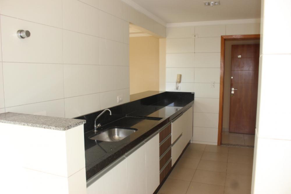 Maringa Apartamento Locacao R$ 2.000,00 3 Dormitorios 1 Suite Area construida 100.00m2 Maringa Apartamento Locacao R$ 2.000,00 3 Dormitorios 1 Suite Area construida 100.00m2