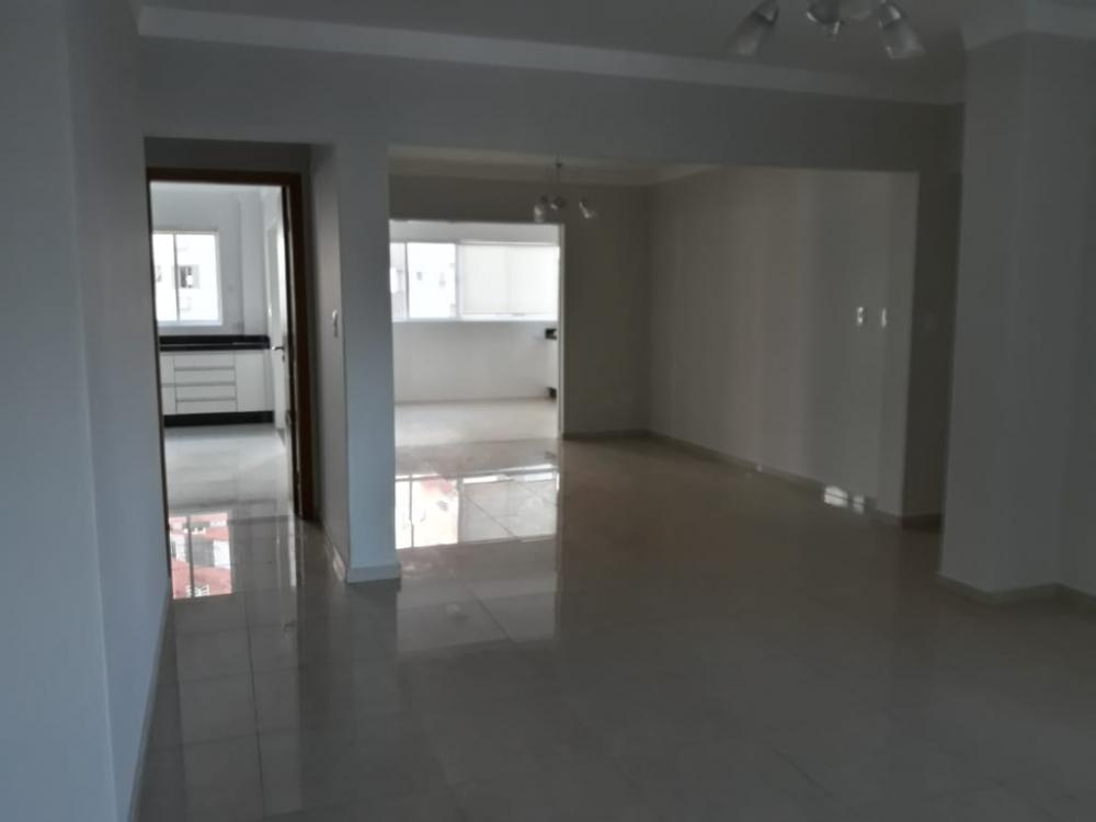 Maringa Apartamento Locacao R$ 4.000,00 3 Dormitorios 3 Suites Area construida 237.00m2 Maringa Apartamento Locacao R$ 4.000,00 3 Dormitorios 3 Suites Area construida 237.00m2