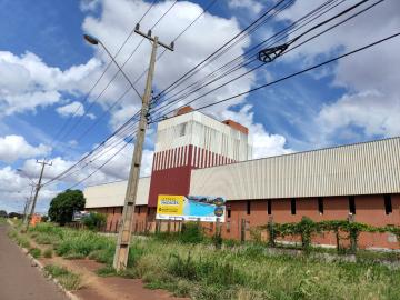 Maringa Parque Industrial Comercial Locacao R$ 200.000,00 Area do terreno 24000.00m2 Area construida 21000.00m2 Maringa Parque Industrial Comercial Locacao R$ 200.000,00 Area do terreno 24000.00m2 Area construida 21000.00m2