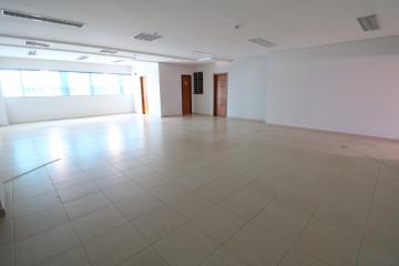 Maringa Zona 01 Comercial Locacao R$ 2.200,00 Condominio R$540,00  1 Vaga 