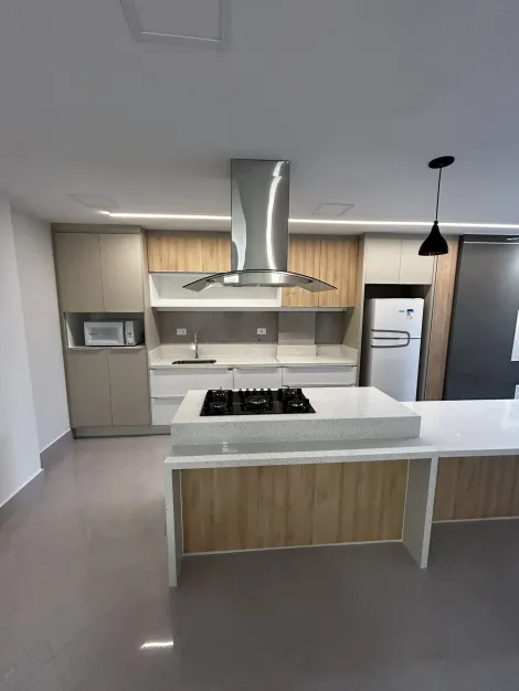 Maringa ZONA 03 Apartamento Locacao R$ 5.500,00 Condominio R$610,00 3 Dormitorios 3 Vagas 