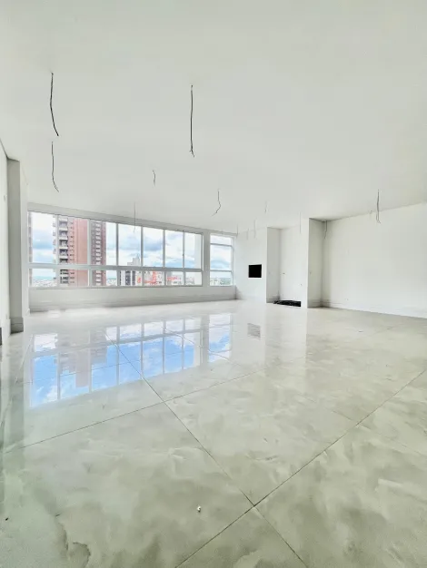 Maringa Zona 01 Apartamento Venda R$4.600.000,00 Condominio R$2.568,75 3 Dormitorios 4 Vagas Area construida 245.00m2